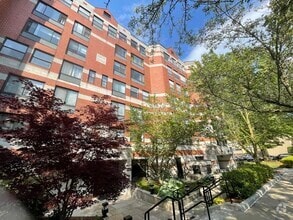 Building Photo - 1933 Commonwealth Ave