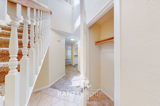 Foto del edificio - 220 Israel Rd SW