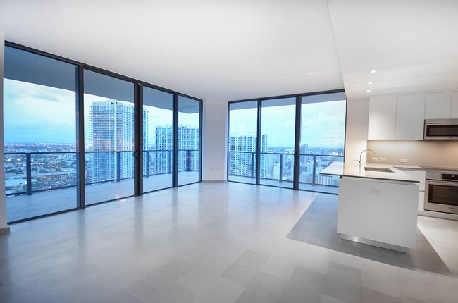 Foto del edificio - 68 SE 6th St