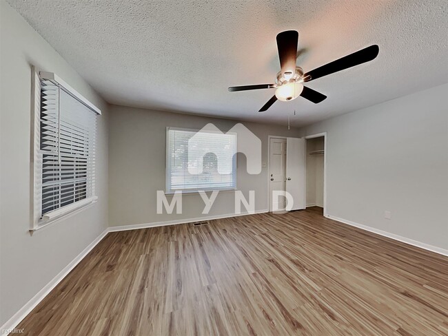 Building Photo - 3 br, 1.5 bath House - 2101 Michael Ln