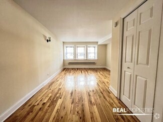Building Photo - 1347 N Dearborn St