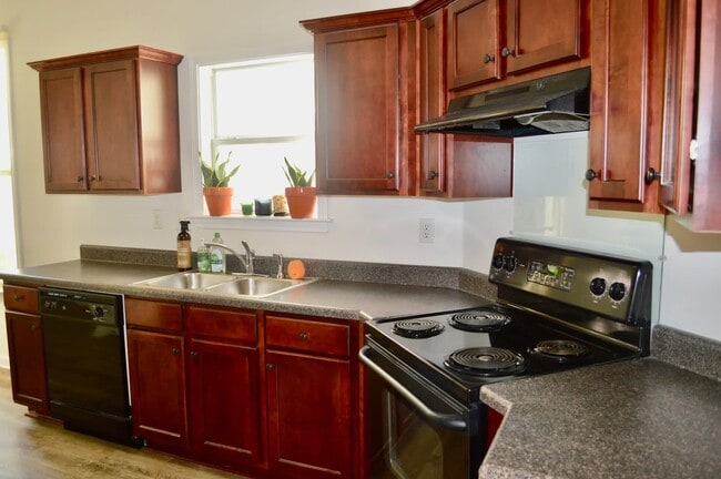 Building Photo - 1339 Harbor Park Dr