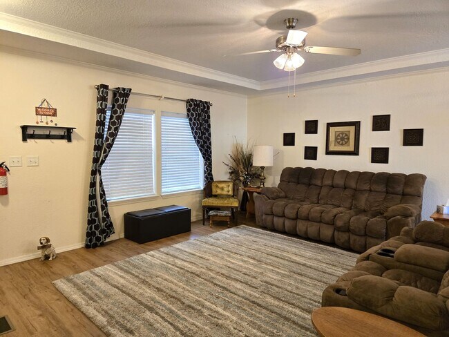 Foto del edificio - Spacious Home Near Mechem