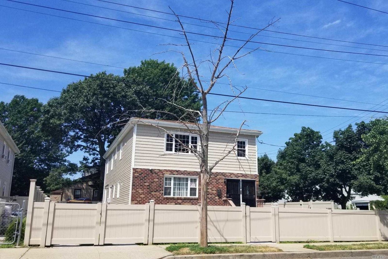 Primary Photo - 118-38 153rd St