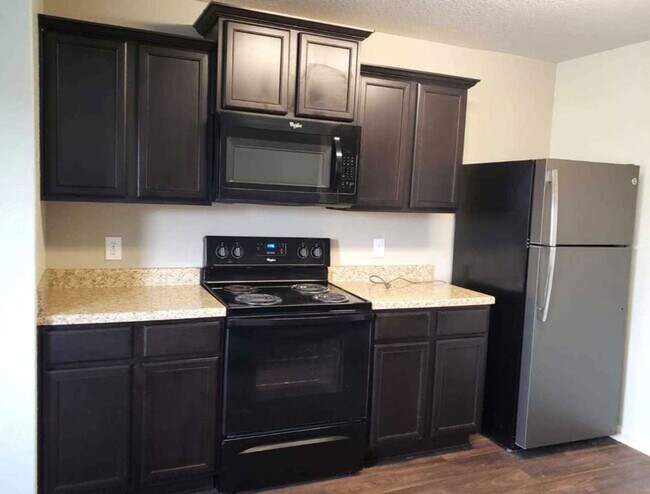 Foto del edificio - Move in Ready home in Foster Meadows For R...