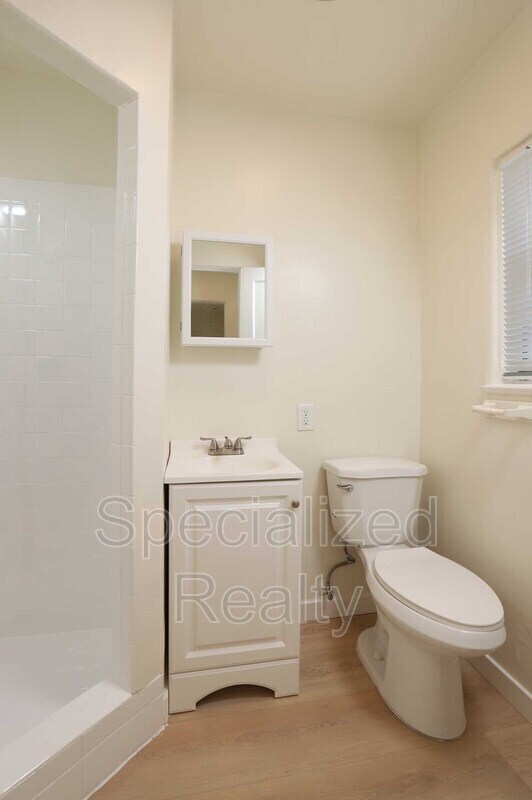 Building Photo - 14446 Dickens St
