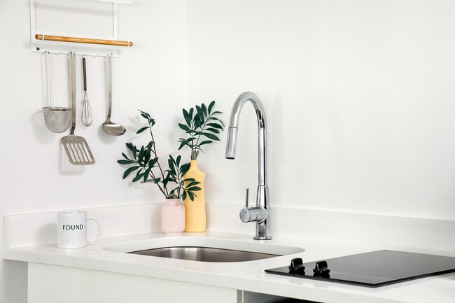 Photo - FOUND Study Midtown East - Student/Intern Apartments