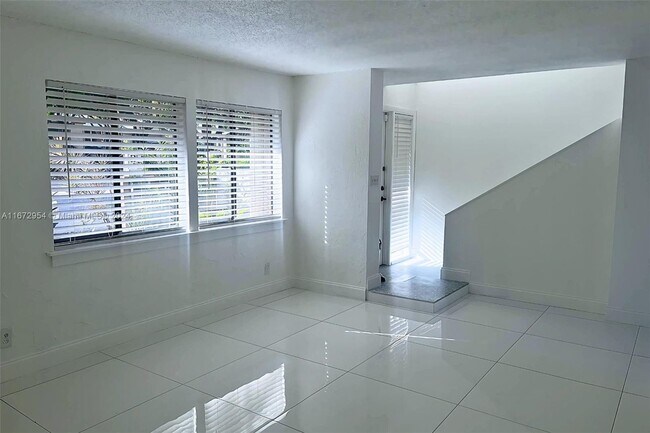 Foto del edificio - 232 Wimbledon Lake Dr