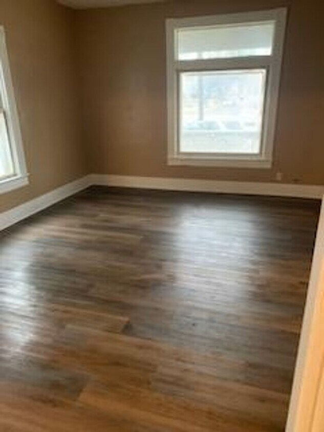 Foto principal - 3 bed 1 bath house