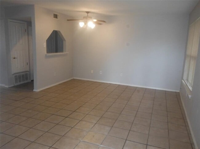 Building Photo - 5720 Pinon Vista Dr