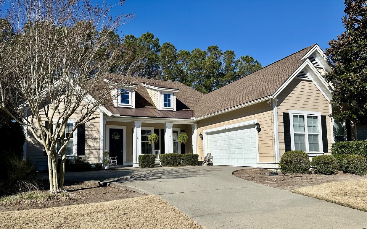 Primary Photo - Beautifully Maintained Three Bedroom Home ...