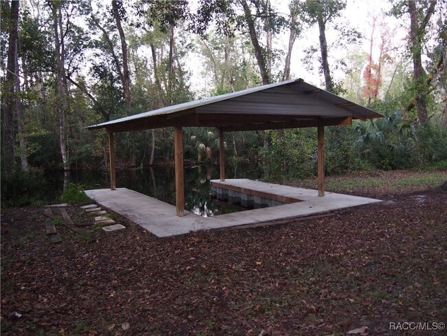 Foto del edificio - 5111 Magnolia Ridge Rd