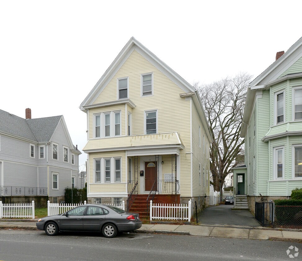 Building Photo - 175 County St