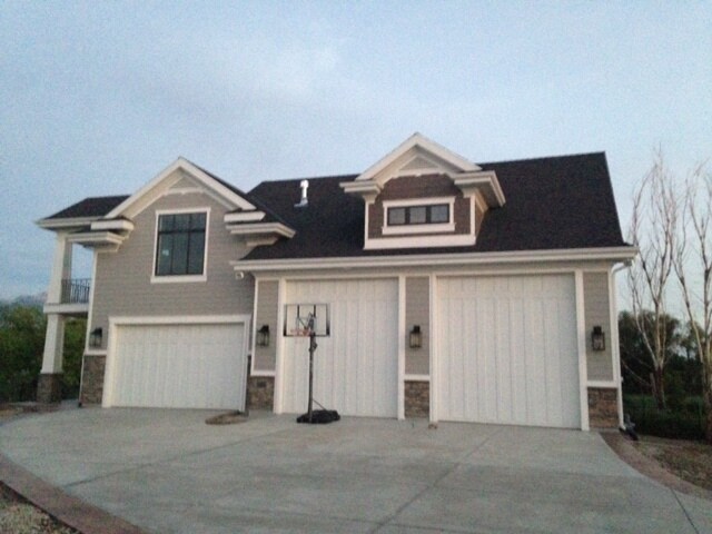 Front of House as you drive up in the Cul-de-sac - 1107 W Old Millrace Ln