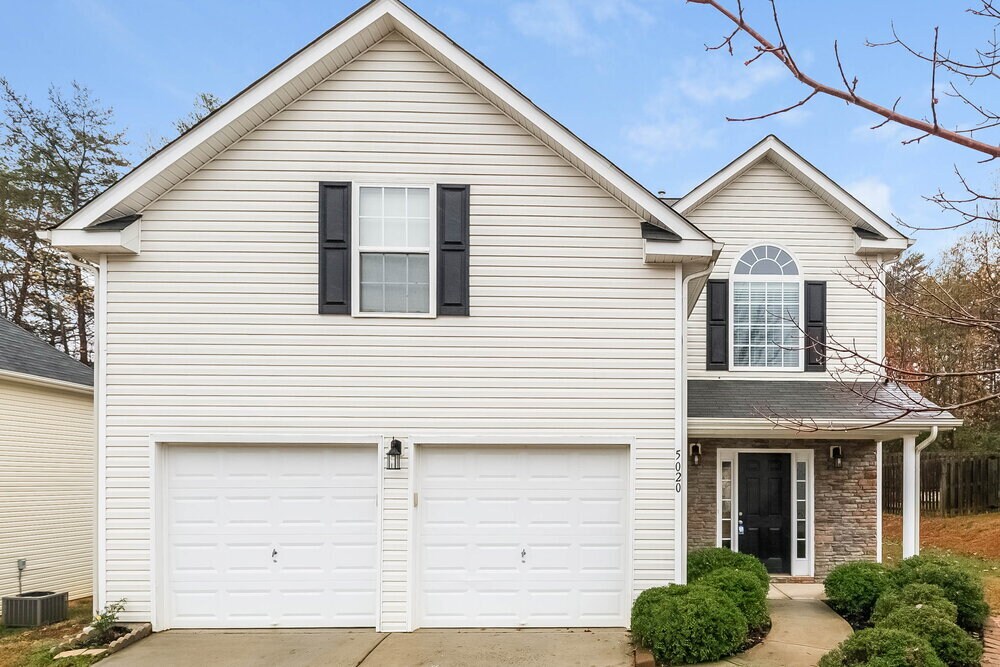 Foto principal - 5020 Wicklow Dr