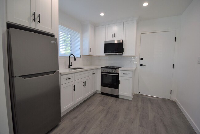 Foto del edificio - 5340 Whitsett Ave