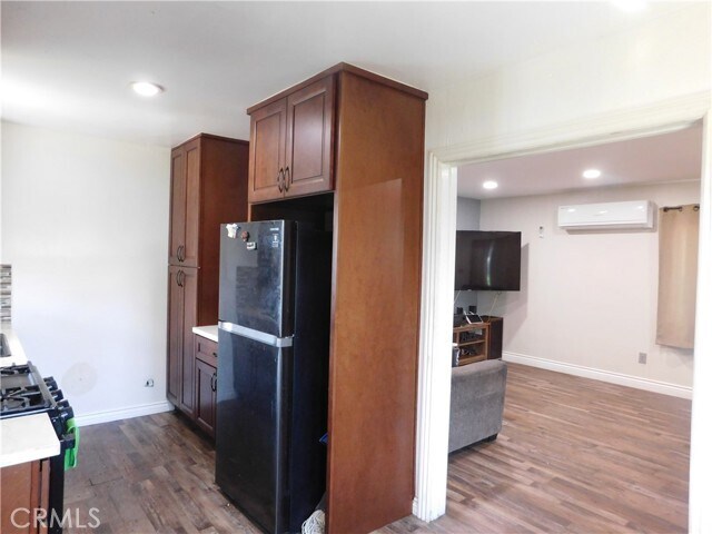 Foto del edificio - 806 E 103rd Pl