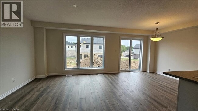 Building Photo - 395 Benninger Dr