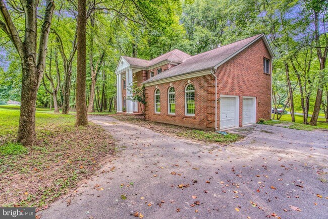 Building Photo - 10232 Harvest Fields Dr
