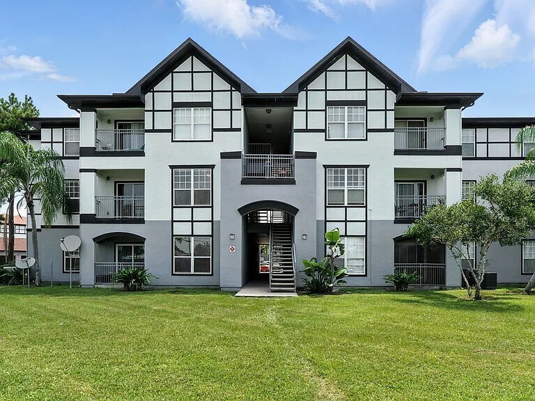 Primary Photo - 5526 Pga Blvd
