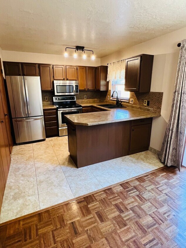 Foto principal - Beautiful townhouse, walk to the Ogden wat...