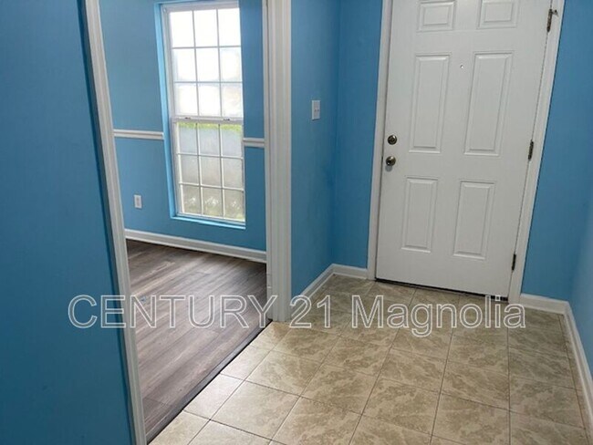 Foto del edificio - 4723 Laural Oak Dr
