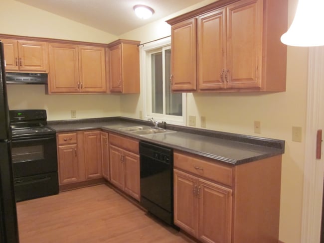 Building Photo - 2513 Cedar Hills Dr
