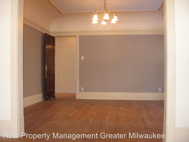 Building Photo - 3936 N Maryland Ave