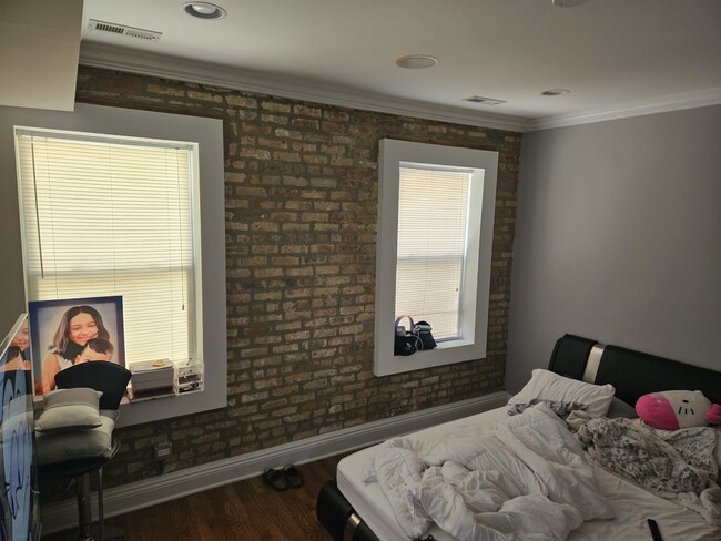 Foto del edificio - 6503 N Mozart St