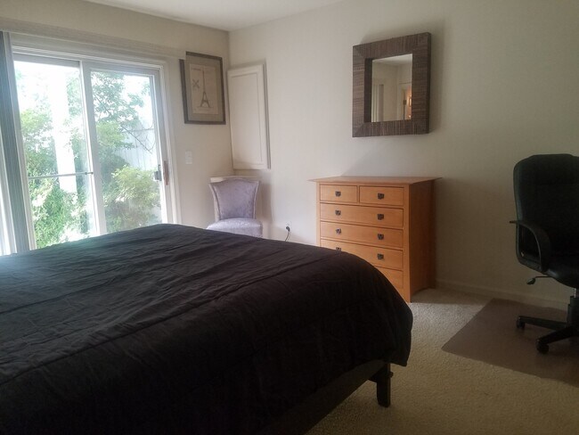 Foto del edificio - 1703 Blue Flint Ct