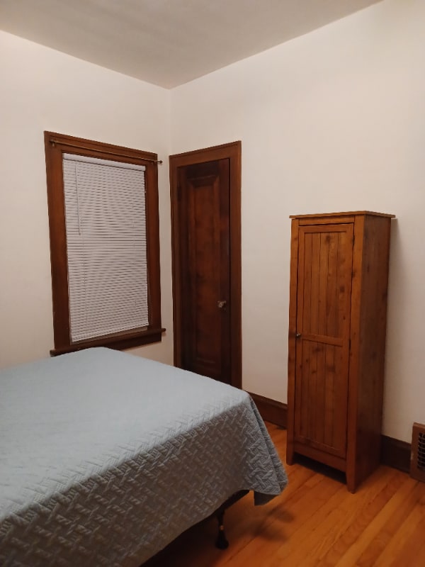 Foto del edificio - 4919 E 107th St