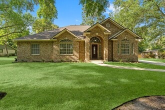 Building Photo - 2333 Stableridge Dr
