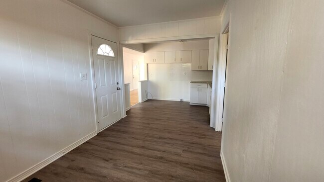 Building Photo - 153 Carol Dr