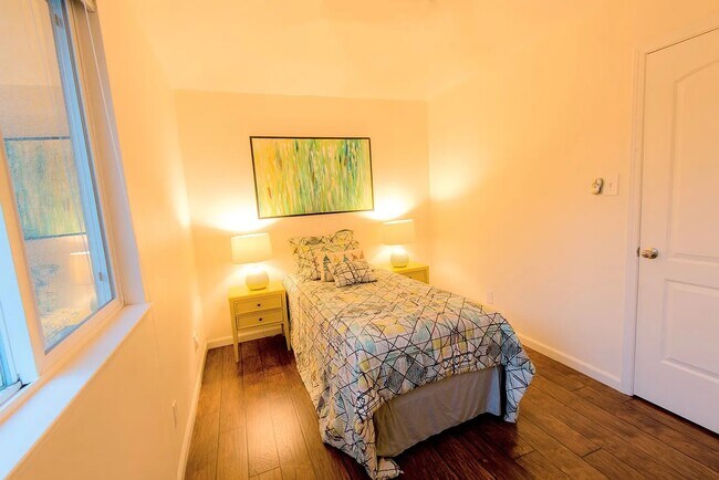 Foto del edificio - 4364 Mowry Ave