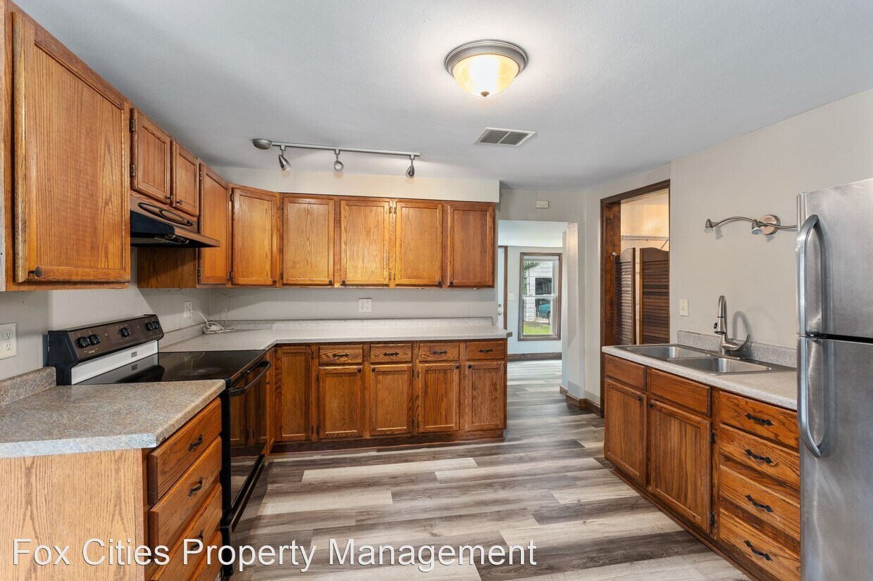 Foto principal - 3 br, 1 bath House - 413 Nassau Street