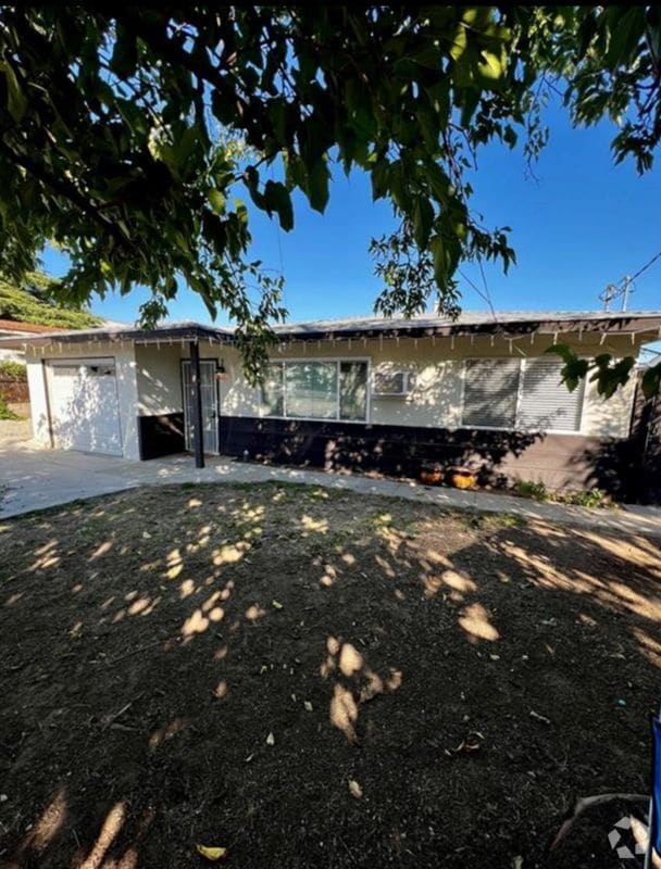 Building Photo - 174 Maple Ave