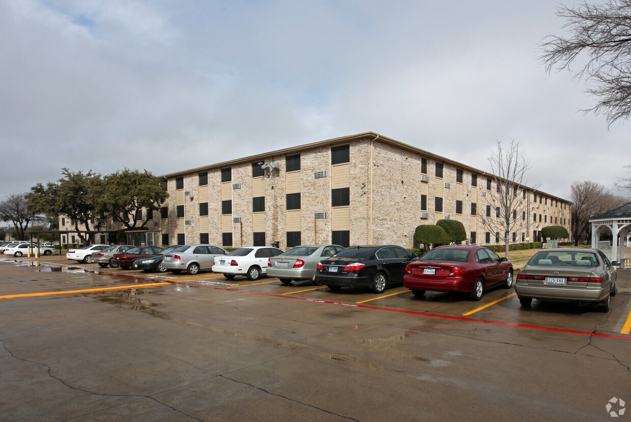 Foto principal - Plano Community Home