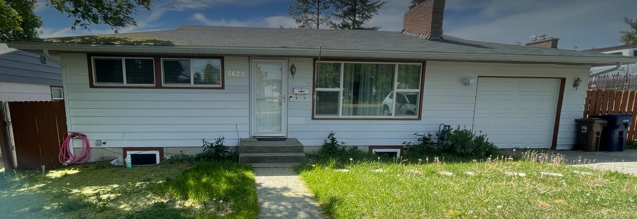 Primary Photo - 5629 N Moore St