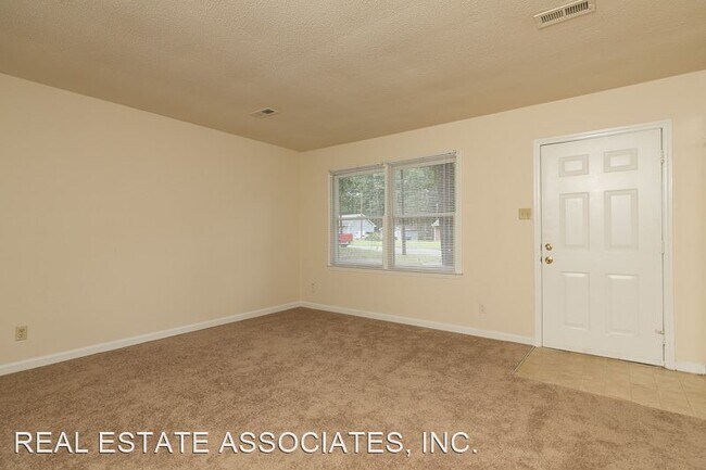 Building Photo - 3 br, 2 bath House - 3008 Independence Ave.