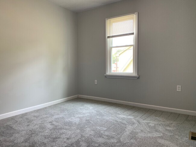 Photo - 800 Mill St House