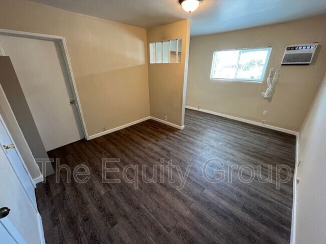 Foto del edificio - 266 W Belleview Ave