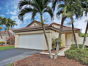 Building Photo - 1380 Presidio Dr
