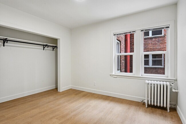 17-web-or-mls-Seneca St 308 y 203-S2908-017 - John Winthrop Apartments