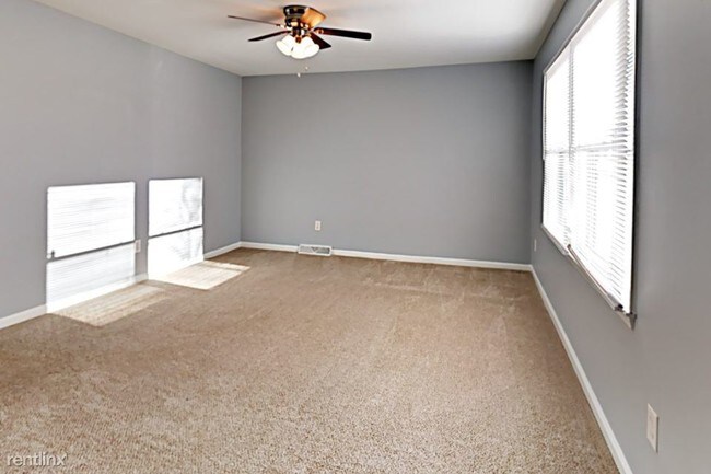 Building Photo - 6800 Barcliff Dr