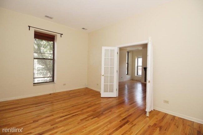 Foto del edificio - 3055 N Sheffield Ave