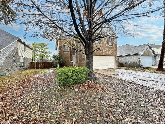 Foto del edificio - 3 br, 2.5 bath House - 8711 Woodcamp Dr
