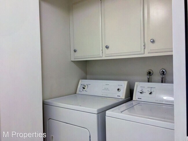 Building Photo - 2 br, 2.5 bath House - 1036 Grebe Street