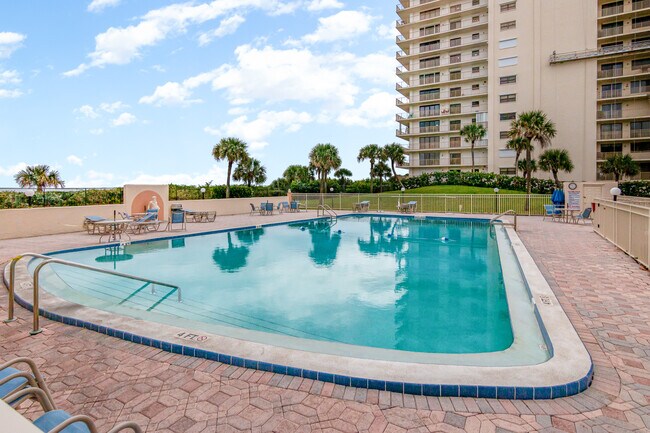 Foto del edificio - 830 N Atlantic Ave