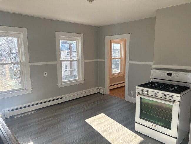 Building Photo - 12 Capron St