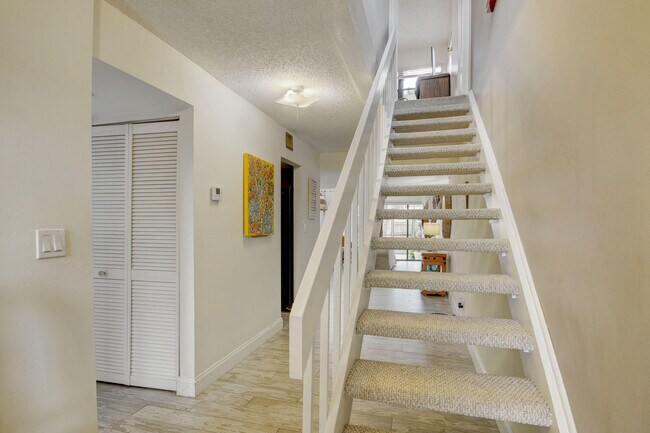 Foto del edificio - 1348 The 12th